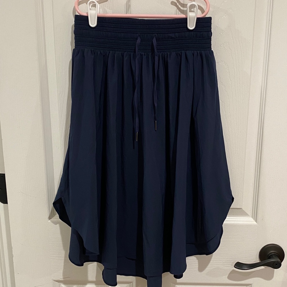 Lululemon Everyday Skirt Size 6 Navy